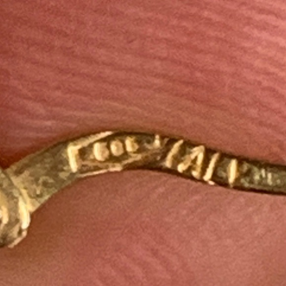 14K Vintage Yellow Gold Hoops 💚 - Picture 11 of 11